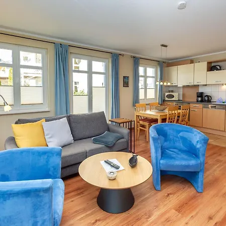 Seerose - 01 * Sellin (Rugen)